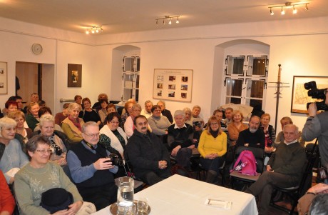 Azurák Csaba volt a hétfő esti vendég a Királykút Emlékházban